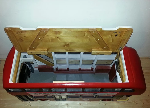 LONDON STORAGE BUS - Image 7